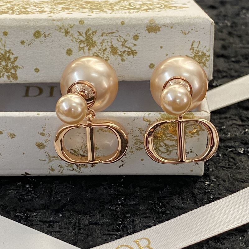 chr1st1an D10r earrings